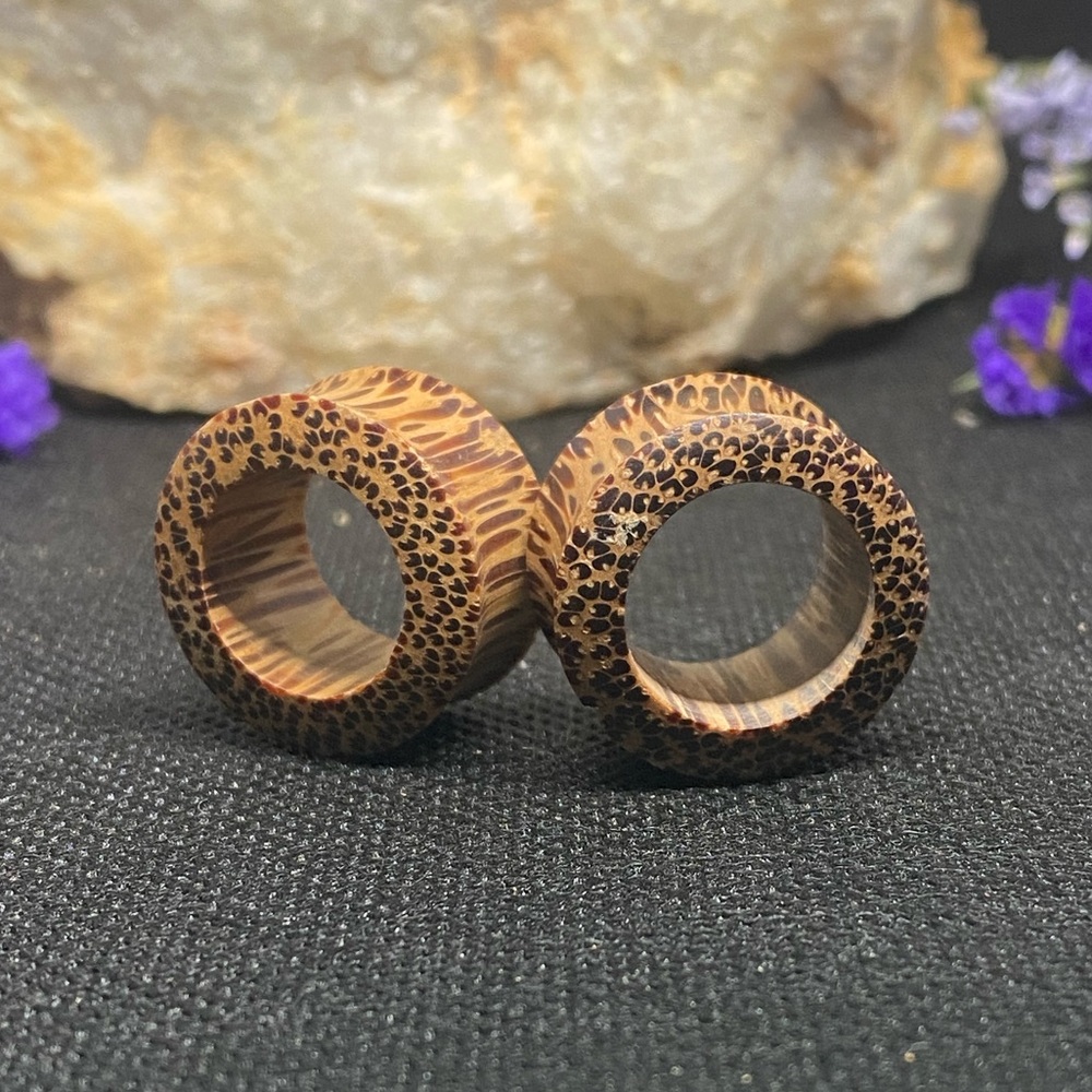 3/4 inch Saddle Wood Ear Gauges 19mm Tunnels